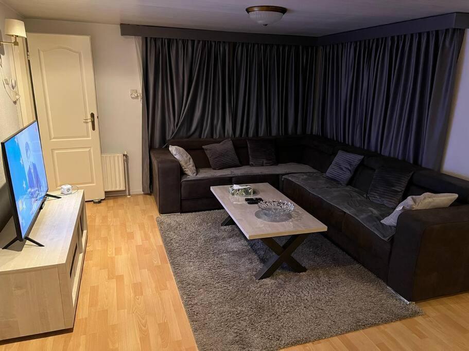 Luxe Chalet In Prachtig Natuurgebied Lith Luaran gambar